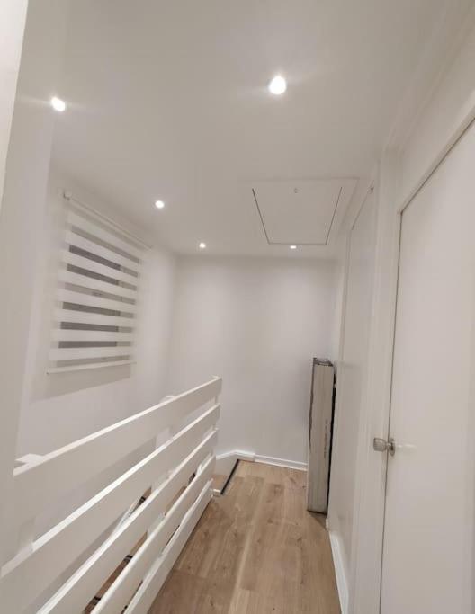 Impeccable 2-Bed House Lejlighed London Eksteriør billede