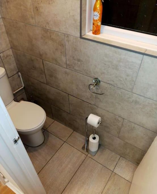 Impeccable 2-Bed House Lejlighed London Eksteriør billede