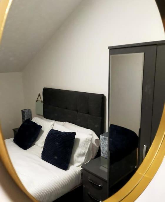 Impeccable 2-Bed House Lejlighed London Eksteriør billede
